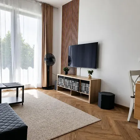 Appartamento Blisko Lotniska 3 Os Z Balkonem I Parkingiem By Host *